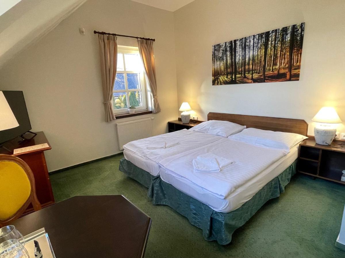 Bechneruv Statek Hotel Lany Exterior photo
